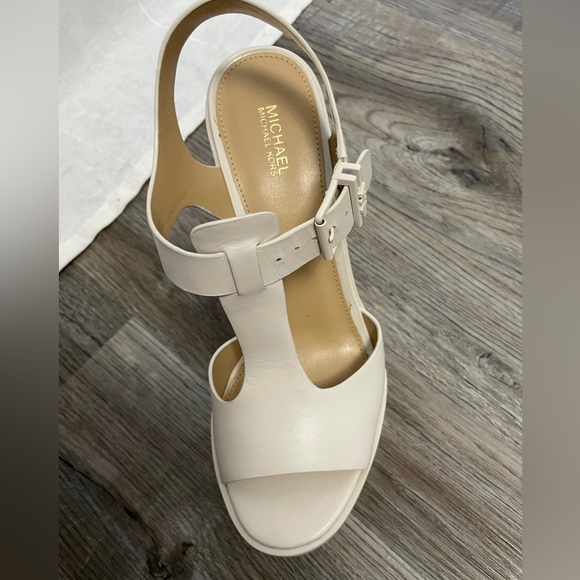Michael kors Becker Leather Platform Sandal - Picture 4 of 5
